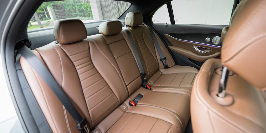 Интерьер Mercedes-Benz E300 Avantgarde Line 2016 года  (AU) (фото 16 из 23)